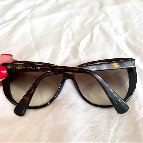 Vintage Y2K Marc by Marc Jacobs Tortoise Sunglasses - Picture 10 of 16